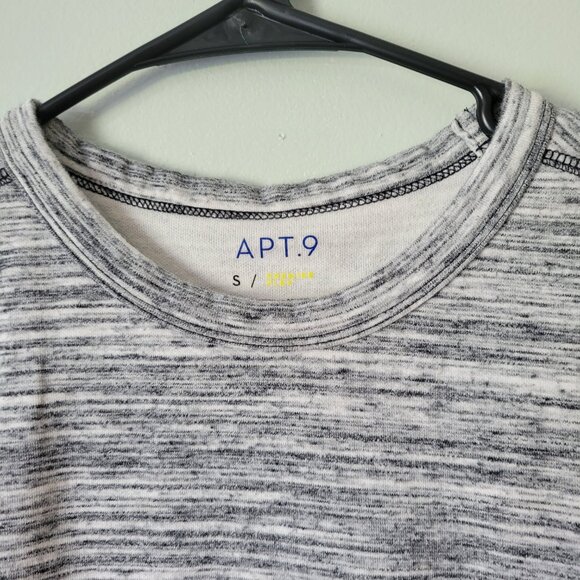 APT.9 Gray Shirt Men's Small Long Sleeve Fleece Crew Neck NWOT - Picture 2 of 3